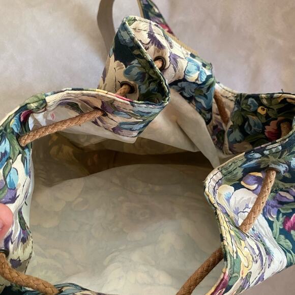 American Style Lacrosse Band Bag - 17" x 20" - Sporty & Functional - Picture 5 of 11